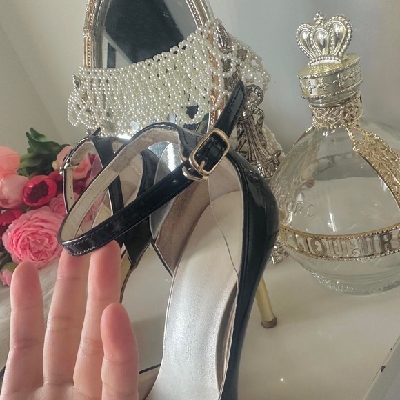 Black and gold patent strap heels - 230cm - Picture 4 of 6